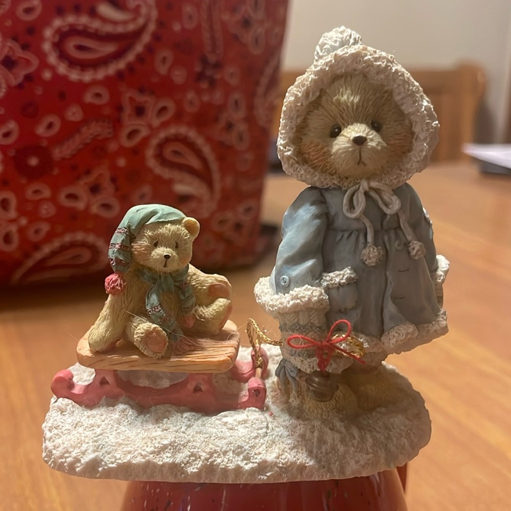 Cherished Teddies Mary -A special friend warms the season- 1993- Christmas Bear